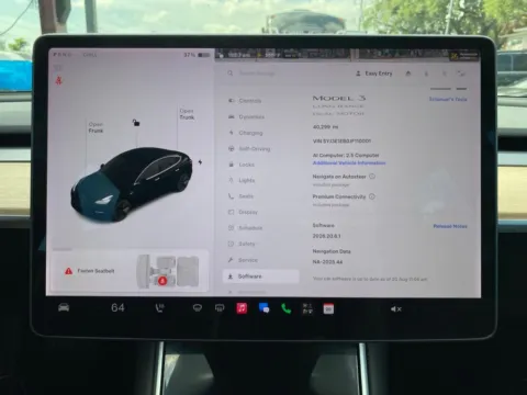 Photos of 2018 Tesla Model 3 Long Range for sale in Miramar, FL at Auto Trust USA