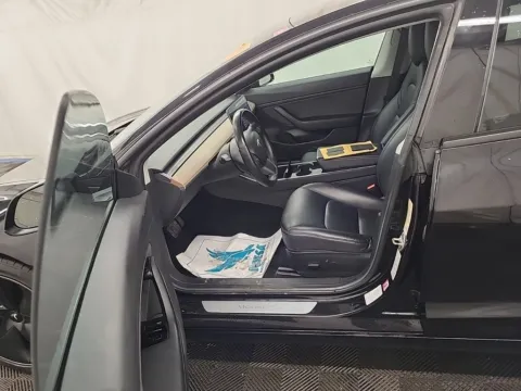 More photos of 2018 Tesla Model 3 Long Range at Auto Trust USA, FL
