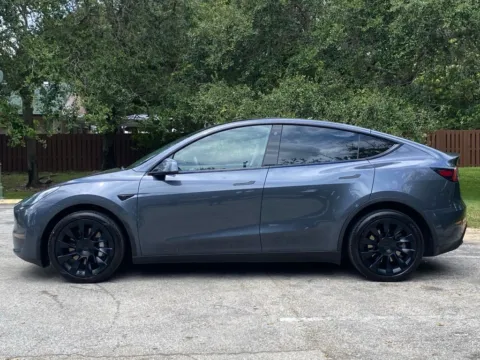 More photos of 2023 Tesla Model Y Long Range at Auto Trust USA, FL
