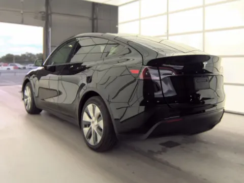 More photos of 2023 Tesla Model Y Long Range at Auto Trust USA, FL