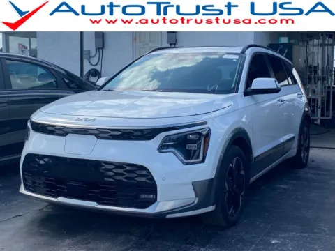 White 2023 Kia Niro EV Wave for sale in Miramar, FL