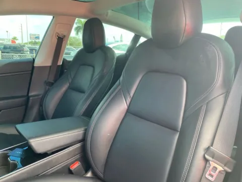More photos of 2019 Tesla Model 3 Standard Range Plus at Auto Trust USA, FL