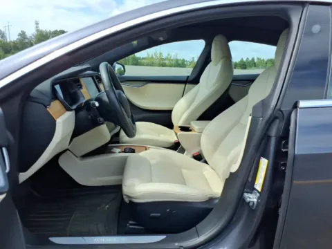 More photos of 2020 Tesla Model S Long Range Plus at Auto Trust USA, FL