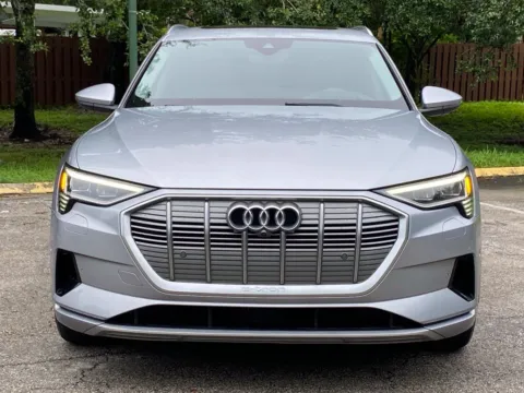 Photos of 2019 Audi e-tron Prestige for sale in Miramar, FL at Auto Trust USA