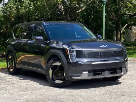 Another view of 2024 Kia EV9 Wind for sale in Miramar, FL at Auto Trust USA