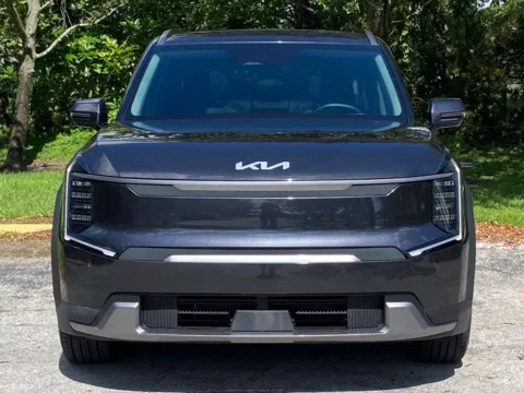Photos of 2024 Kia EV9 Wind for sale in Miramar, FL at Auto Trust USA