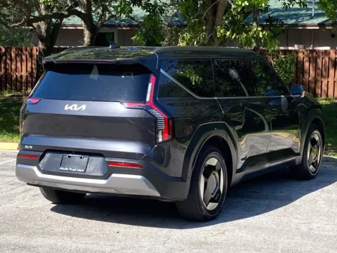 More photos of 2024 Kia EV9 Wind at Auto Trust USA, FL