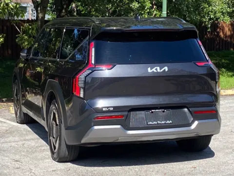 Another view of 2024 Kia EV9 Wind for sale in Miramar, FL at Auto Trust USA