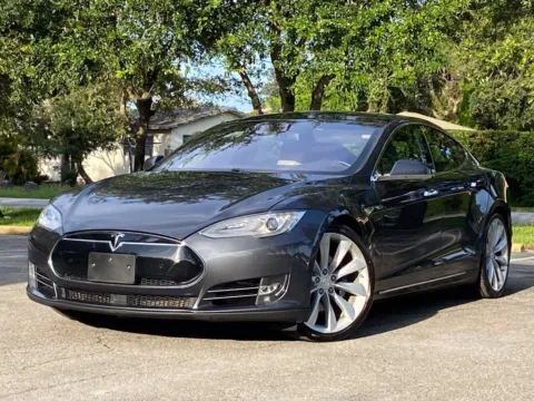 More photos of 2016 Tesla Model S 85D at Auto Trust USA, FL