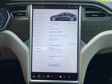 Photos of 2016 Tesla Model S 85D for sale in Miramar, FL at Auto Trust USA