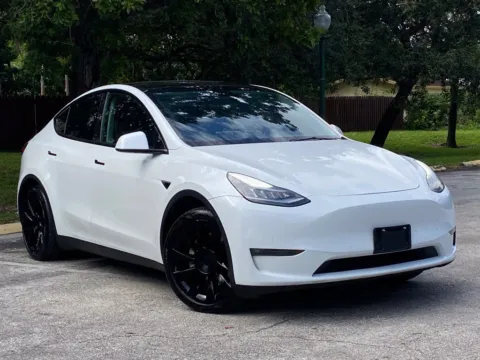 More photos of 2021 Tesla Model Y Long Range at Auto Trust USA, FL
