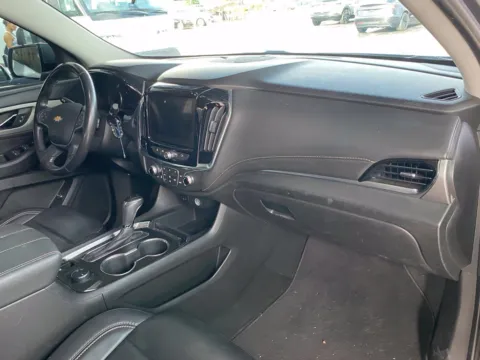 Photos of 2020 Chevrolet Traverse 3LT for sale in Miramar, FL at Auto Trust USA
