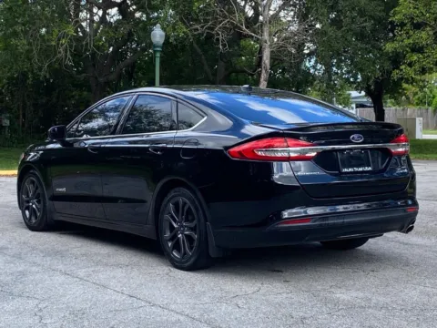 More photos of 2018 Ford Fusion Hybrid SE at Auto Trust USA, FL
