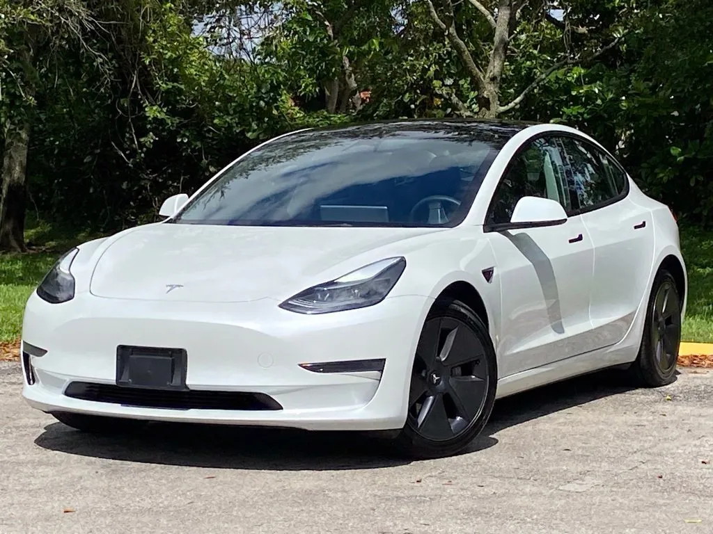 2023 Tesla Model 3 Base