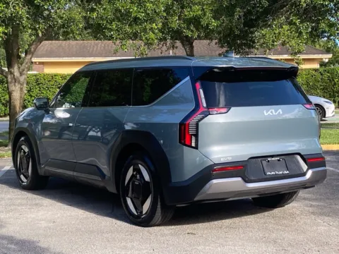 More photos of 2024 Kia EV9 Wind at Auto Trust USA, FL
