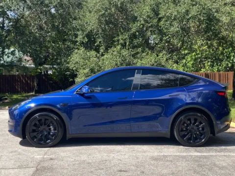 More photos of 2023 Tesla Model Y Long Range at Auto Trust USA, FL