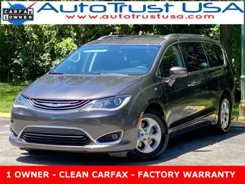 Gray 2018 Chrysler Pacifica Hybrid Touring L for sale in Miramar, FL