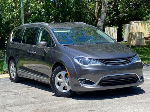 Another view of 2018 Chrysler Pacifica Hybrid Touring L for sale in Miramar, FL at Auto Trust USA