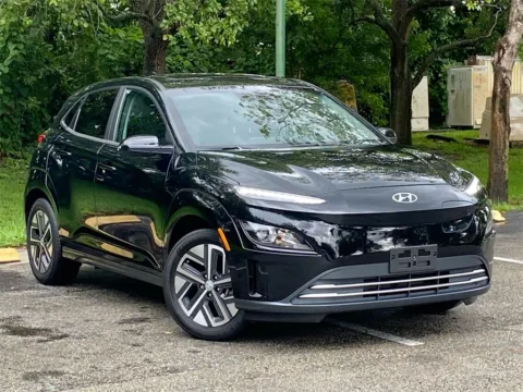 Another view of 2023 Hyundai Kona Electric SEL for sale in Miramar, FL at Auto Trust USA