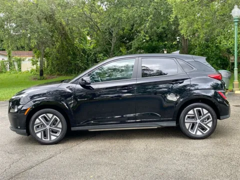 More photos of 2023 Hyundai Kona Electric SEL at Auto Trust USA, FL