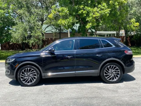 More photos of 2019 Lincoln Nautilus Reserve at Auto Trust USA, FL