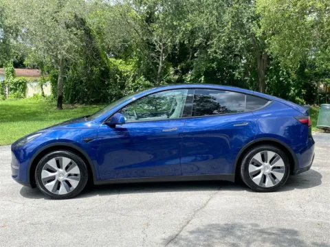 More photos of 2020 Tesla Model Y Long Range at Auto Trust USA, FL