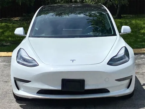 Photos of 2018 Tesla Model 3 Long Range Battery for sale in Miramar, FL at Auto Trust USA