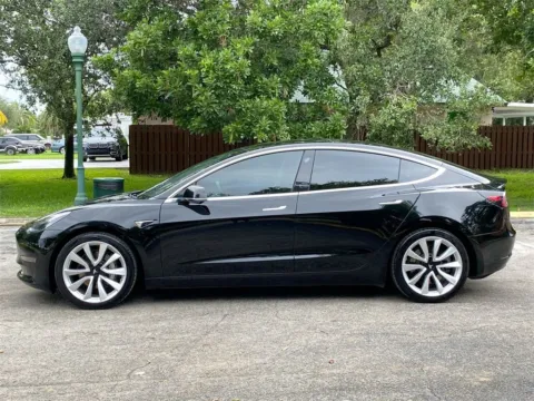 More photos of 2019 Tesla Model 3 Standard Range Plus at Auto Trust USA, FL
