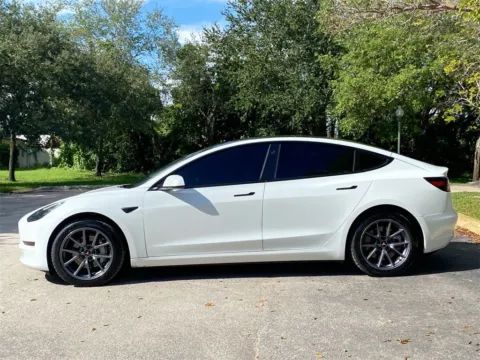 More photos of 2022 Tesla Model 3 Long Range at Auto Trust USA, FL