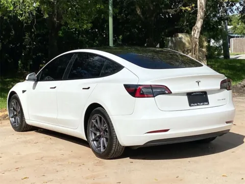 More photos of 2022 Tesla Model 3 Long Range at Auto Trust USA, FL