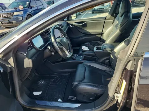 More photos of 2017 Tesla Model S 90D at Auto Trust USA, FL