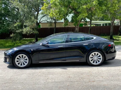 More photos of 2017 Tesla Model S 90D at Auto Trust USA, FL