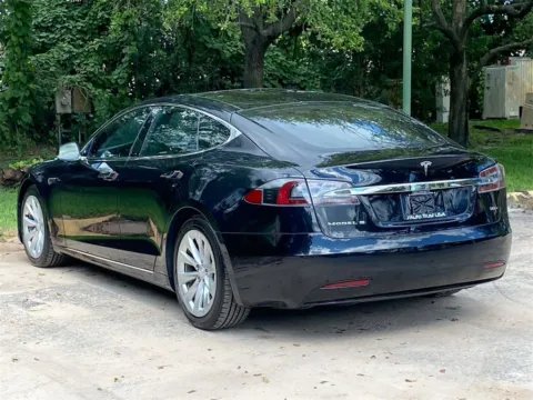 More photos of 2017 Tesla Model S 90D at Auto Trust USA, FL