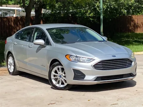 Another view of 2019 Ford Fusion Hybrid SE for sale in Miramar, FL at Auto Trust USA