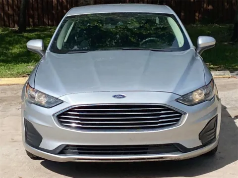 Photos of 2019 Ford Fusion Hybrid SE for sale in Miramar, FL at Auto Trust USA