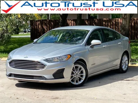 Silver 2019 Ford Fusion Hybrid SE for sale in Miramar, FL