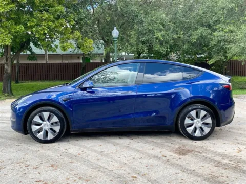 More photos of 2023 Tesla Model Y Long Range at Auto Trust USA, FL