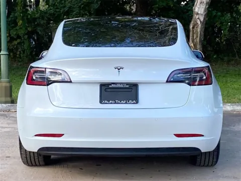 More photos of 2021 Tesla Model 3 Standard Range Plus at Auto Trust USA, FL