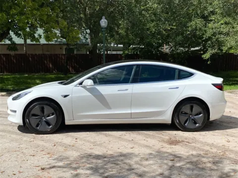 More photos of 2019 Tesla Model 3 Standard Range Plus at Auto Trust USA, FL