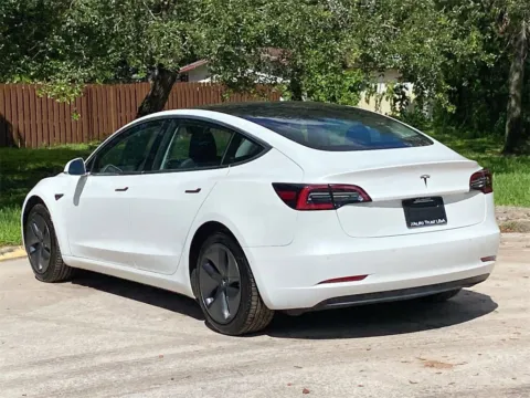 More photos of 2019 Tesla Model 3 Standard Range Plus at Auto Trust USA, FL