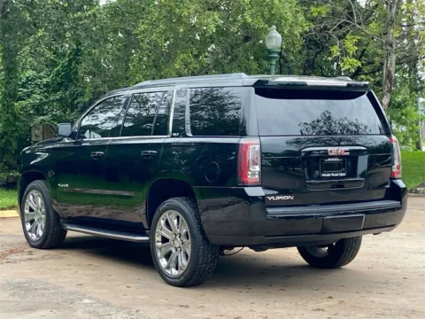 More photos of 2017 GMC Yukon SLT at Auto Trust USA, FL