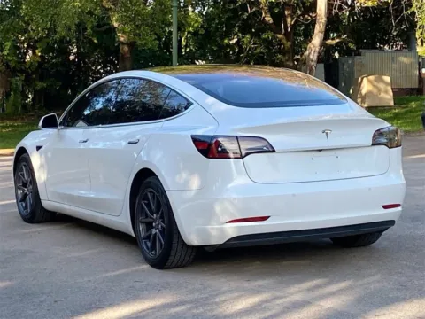 More photos of 2018 Tesla Model 3 Long Range Battery at Auto Trust USA, FL