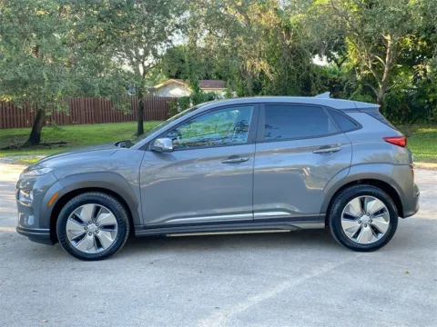 More photos of 2021 Hyundai Kona Electric Limited at Auto Trust USA, FL