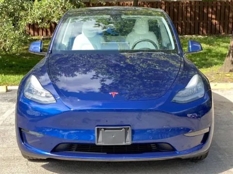 Photos of 2021 Tesla Model Y Long Range for sale in Miramar, FL at Auto Trust USA