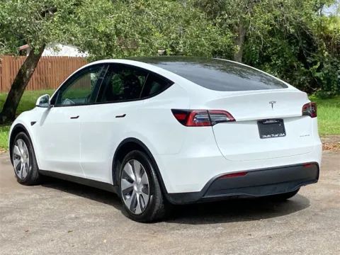 More photos of 2023 Tesla Model Y Long Range at Auto Trust USA, FL