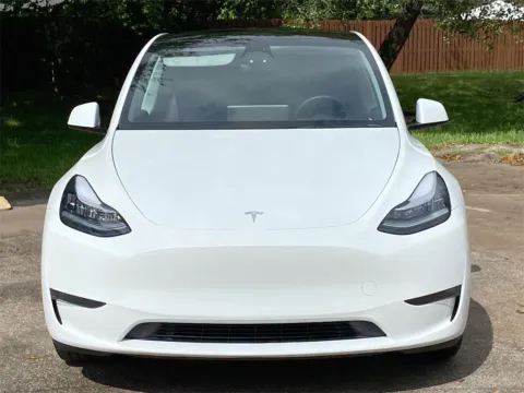 Photos of 2023 Tesla Model Y Long Range for sale in Miramar, FL at Auto Trust USA