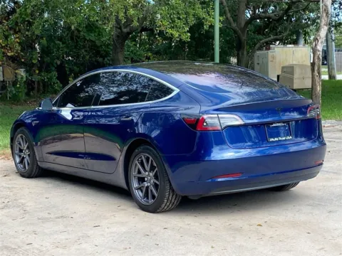 More photos of 2018 Tesla Model 3 Long Range Battery at Auto Trust USA, FL