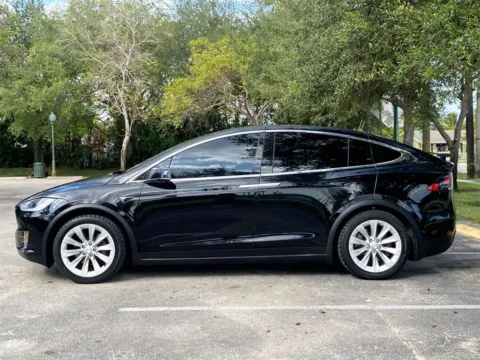 More photos of 2018 Tesla Model X 75D at Auto Trust USA, FL