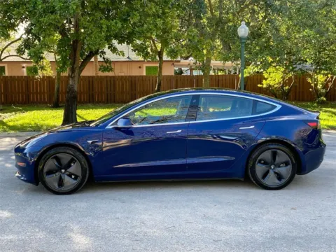 More photos of 2018 Tesla Model 3 Long Range Battery at Auto Trust USA, FL