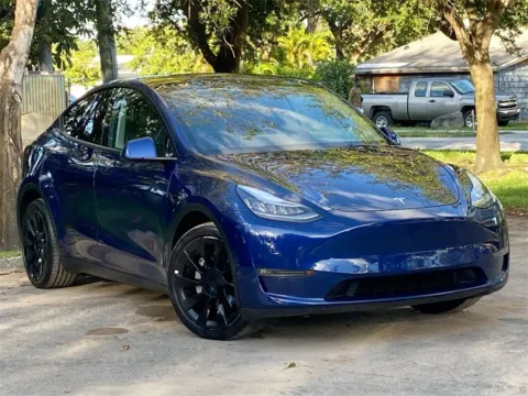 Photos of 2021 Tesla Model Y Long Range for sale in Miramar, FL at Auto Trust USA